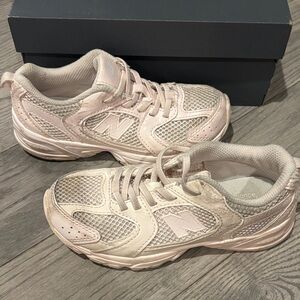Girls New Balance Pale Pink Mesh and Leather Trainer